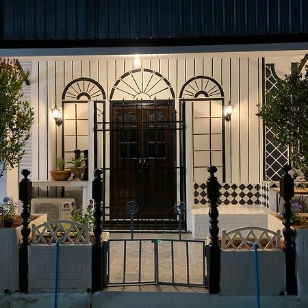 Hotel At Night Chumphon Esterno foto